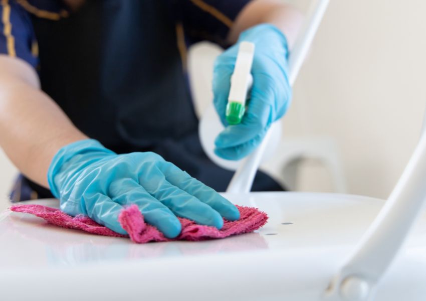 Professional-Cleaners-Cleaning-Property