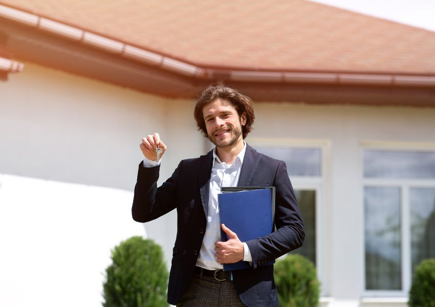 Property-Manager-With-Keys-And-Files