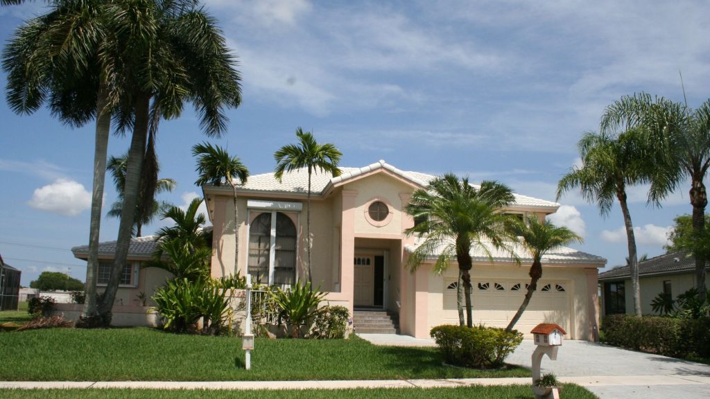 Rent Vs Sell: Your Florida Investment Property