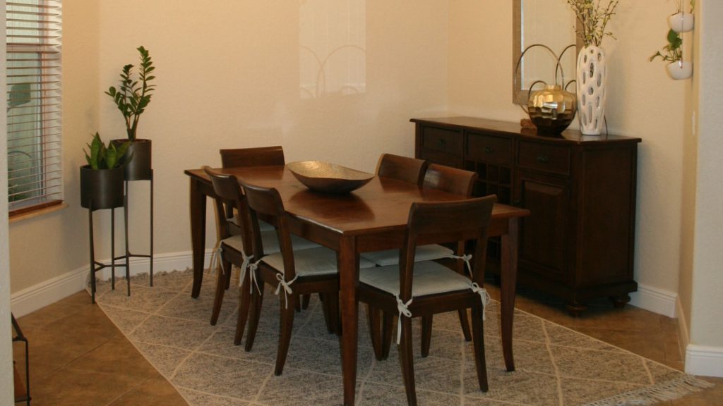 The Pros &Amp; Cons Of Renting Furnished Vs Unfurnished Apartments For Students
